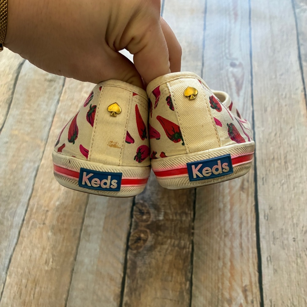 Kate spade x Keds chili pepper sneakers 10 - Picture 3 of 7